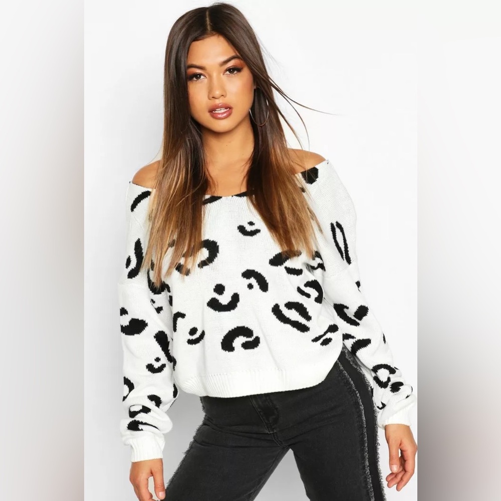 LEOPARD PRINT TWIST BACK SWEATER